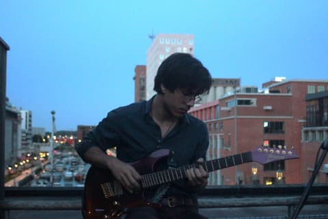 Lo-fi Rock Guitarist